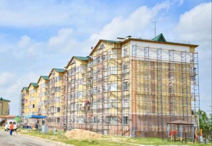 В Каратуском районе города Шымкента приводятся в порядок фасады 39 многоэтажных домов