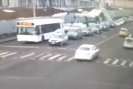 Нұр-Сұлтанда автобустар соғысып, салдарынан екі адам көз жұмды (видео)