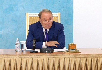 ​Назарбаев барлық полицейлерді жұмыстан қуып, орнына заңгерлерді алуды ұсынды