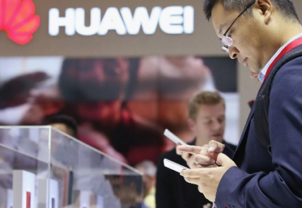 Қазақстандық студент Huawei телефонының жаңа үлгісін құрастыруға қатысып жатыр  