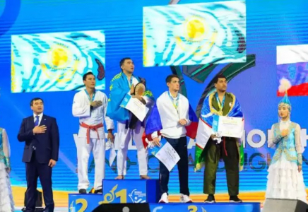 Қоян-қолтық ұрыстан әлем чемпионатында Қазақстан құрамасы 21 «алтын» жеңіп алды