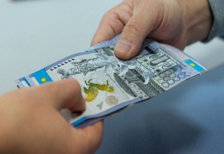 Түркістандық шенеунік «Ашық» қосымшасын енгізу үшін кәсіпкерлерден пара алып отырған