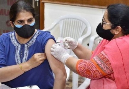 Үндістанда коронавирусқа қарсы вакцинаның 1 млрд дозасы салынды