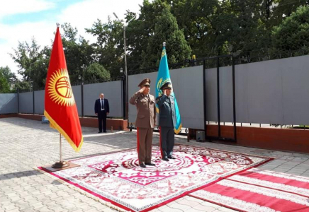 ​Қазақстанның әскери делегациясы алғаш рет Қырғызстанға ресми сапармен барды