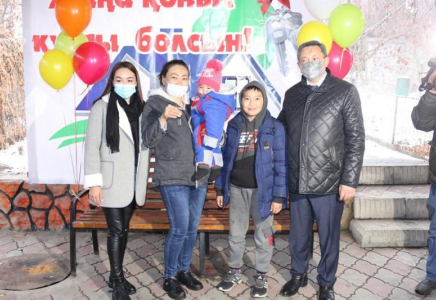 Алматы облысында үйі өртеніп кеткен көпбалалы отбасы баспаналы болды