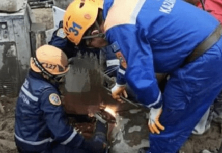 Алматы облысында жұмысшының бір аяғы бетон араластырғышта қалып қойған