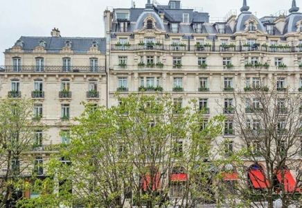 Париждегі 65 миллион еуро тұратын үйі келіншегіне ұнамай қалды