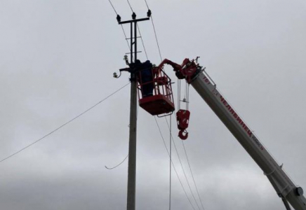 ТҮРКІСТАН: Бәйдібек ауданындағы тозығы жеткен электр бағаналары жаңартылады