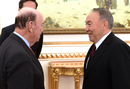 Назарбаев АҚШ-тың Сауда министрі Уилбур Росспен кездесті  