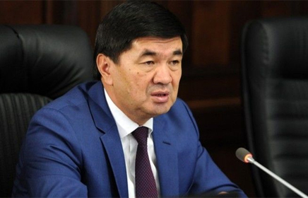 Қырғызстанның жаңа премьер-министрі кортежден бас тартып, жолды бөгеуге тыйым салды