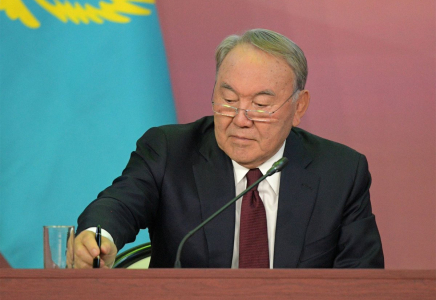 ​Назарбаев жастар жылы туралы жарлыққа қол қойды