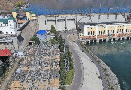 Мейрам Қажыкен Өскемендегі ГЭС ұжымымен жүздесті 