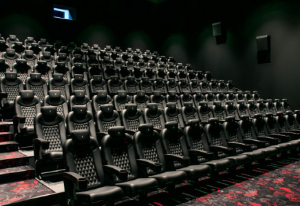 Кинотеатр иелері 15 миллиард теңге жоғалтқанын мәлімдеді