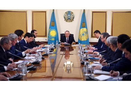 Глава государства провел совещание с акимами областей, Алматы, Астаны, Шымкента  