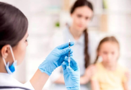 Министрлік балалар үйлерінде мәжбүрлі вакцинация жүргізу туралы ақпаратқа түсініктеме берді