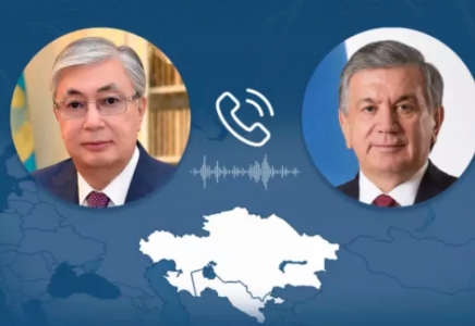 Тоқаев Өзбекстан президенті Мирзиёевпен телефон арқылы сөйлесті