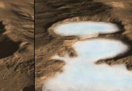 Марста топырақ астынан үлкен мұз табылды