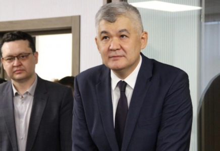 Экс-министр Елжан Біртанов денсаулық сақтау министрлігінің заң жобасын қатаң сынға алды