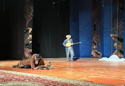 ТҮРКІСТАН: Р.Сейтметов театры шалғай ауылдарда қойылым сахналады