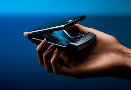 «Motorola» әйгілі «Razr V3» ұялы телефонын қайта шығармақшы 