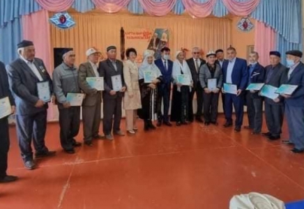ТҮРКІСТАН: Саурандық қарияларға құрмет көрсетілді