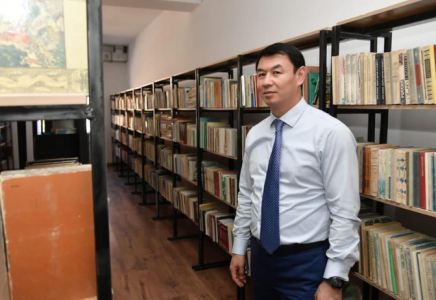 ТҮРКІСТАН: Бәйдібекте 100 мың кітап қоры бар кітапхана ашылды