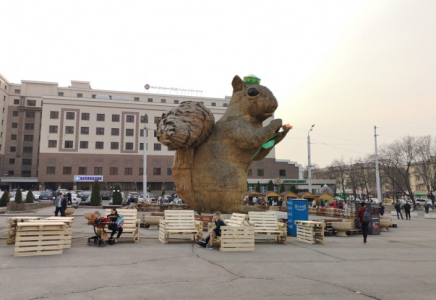 ​Алматыдағы тиін Наурыз мейрамы қарсаңында безендірілді