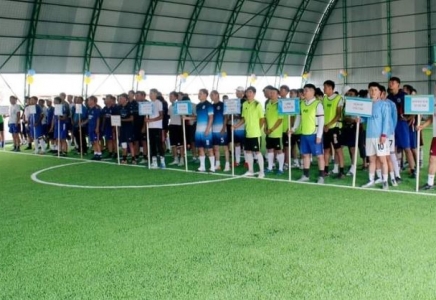 ТҮРКІСТАН: Қазығұртта тағы бір заманауи жабық футбол алаңы ашылды