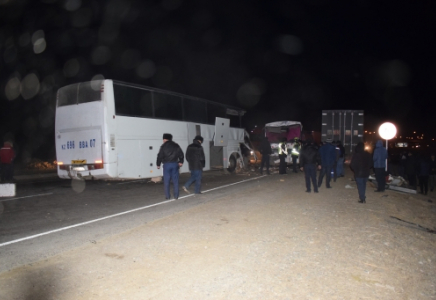 ​«Самара-Шымкент» тасжолында 2 жолаушылар автобусы соқтығысты