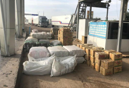 Түркістандық кеденшілер рәсімделмеген 6 тонна тауарды тәркіледі