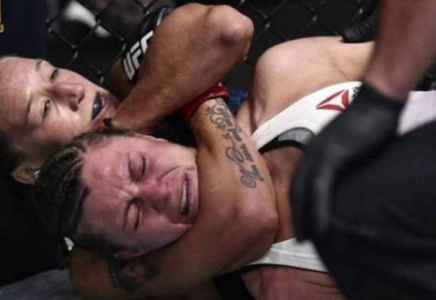 Қазақстандық файтер қыз UFC-дегі алғашқы жекпе-жек үшін қанша алғаны жарияланды