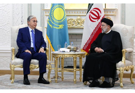 Қасым-Жомарт Тоқаев Иран Ислам Республикасының Президентімен кездесті 