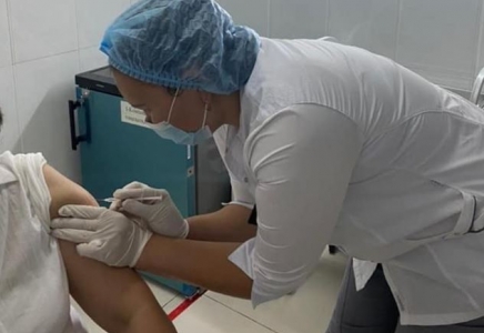ТҮРКІСТАН: 500 мыңнан астам адам вакцина салдырды