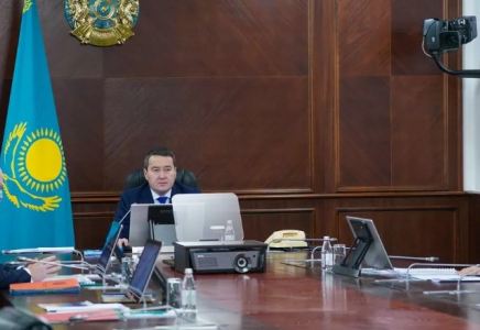 Әлихан Смайылов республикалық штабтың бірінші отырысын өткізді