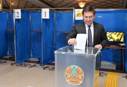 ​Шымкент қаласының әкімі жалпыхалықтық референдумда дауыс берді