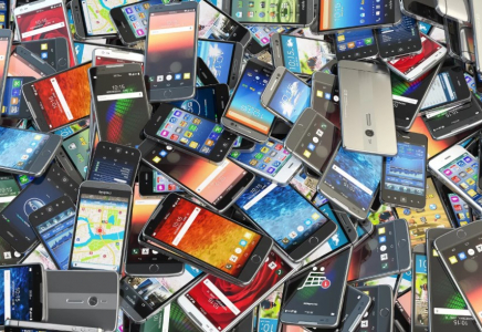 ШЫМКЕНТ: Магистратураға тест тапсырушылардан 1300-ден астам телефон алынған