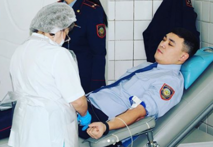 Павлодарлық 100 полицей донор атанды