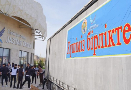 «Астанада 9 қойма жұмыс істейді»: өңірлерде мыңдаған волонтер су тасқынына қарсы күресіп жатыр