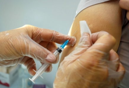 Жаңа қаулы: ДДҰ мақұлдаған вакциналардың бәрі қайта егу үшін жарамды
