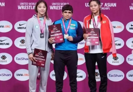 Лаура Алмағанбетова еркін күрестен Азия чемпионы атанды