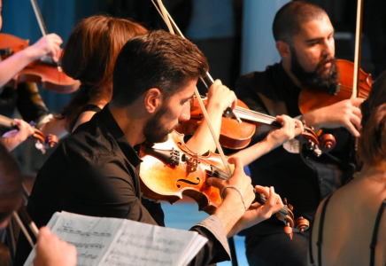 «ТҮРКСОЙ» жастар камералық оркестрінің концерті Түркістан қаласынан бастау алды