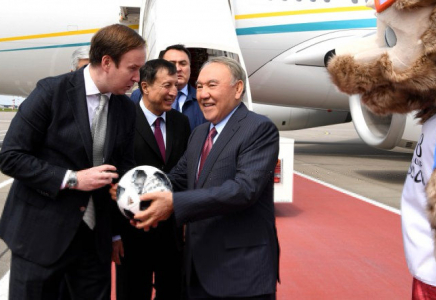 Нұрсұлтан Назарбаев матч көру үшін Мәскеуге барды
