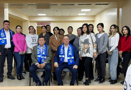 Нурлан Ауесбаев встретился с избирателями в Алматы