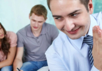 Үкімет салық төлемейтін, тіркелмеген риелторлардың қызметіне тыйым салмақ Үкімет салық төлемейтін, тіркелмеген риелторлардың қызметіне тыйым салмақ