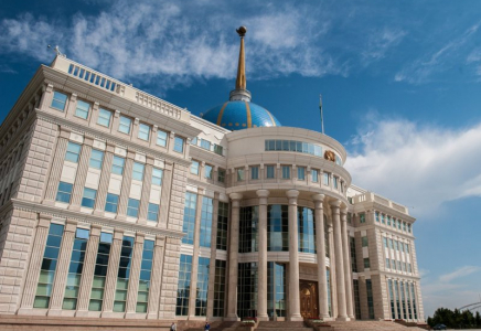 Президент Қаныш Нұртазинов пен Самат Оспановты марапаттады