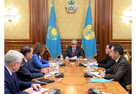 Президент Дариға Назарбаева мен Асқар Маминді қабылдады  