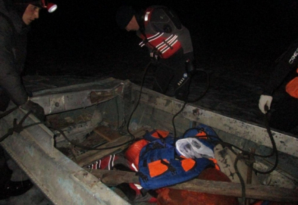 В ВКО двух рыбаков эвакуировали с озера Зайсан