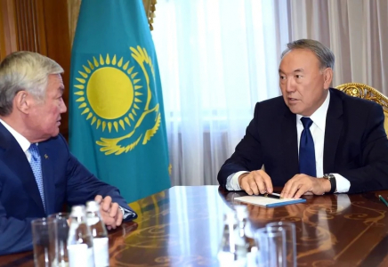​Ақтөбеге ат басын бұрған Назарбаев Сапарбаев пен оның командасына риза болды
