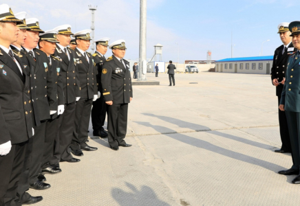 ҚР Қорғаныс министрі Қаспий теңізіндегі жауынгерлік дайындықты күшейтуді тапсырды