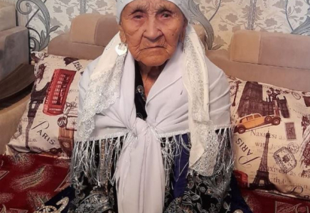 ТҮРКІСТАН: 105 жастағы әже халық санағынан өтті